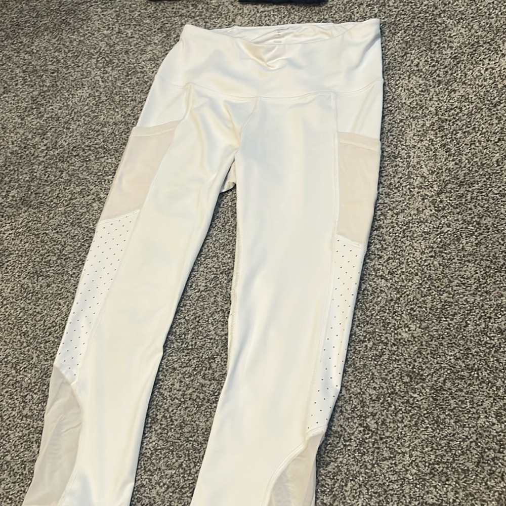 Small white leggings